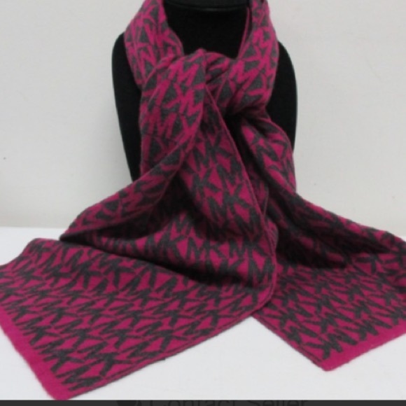 Micheal Kors Scarf